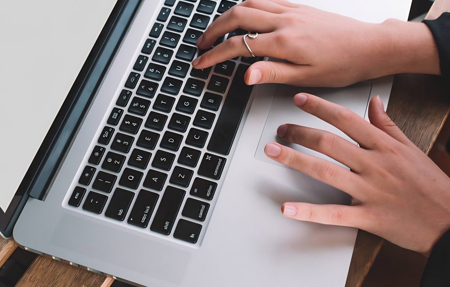 開發(fā)相親交友小程序_電信增值許可證必備